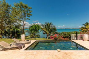 Villa Cerisier piscine et vue imprenable sur la mer